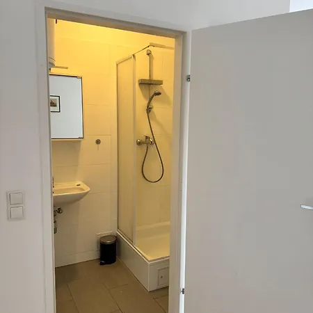 Urban Stays Apartments Krems Room photo
